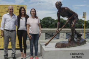 Vidal y Larreta inauguraron la estatua de Luciana Aymar