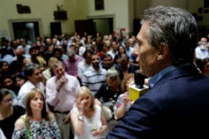 Macri brindó con el personal de la Ciudad