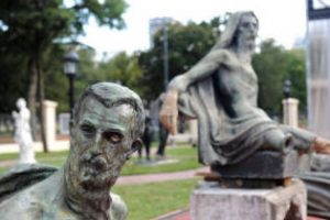 Palermo: Inauguran un paseo de estatuas
