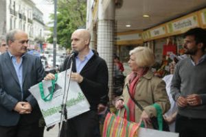 Larreta: Lanzó el programa Ecobolsas para  el cuidado del medioambiente
