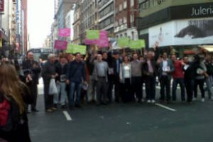 Raffo,Solanas en la peatonal Florida