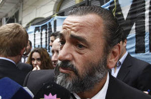 Perseguido por investigar los nexos del kirchnerismo con Báez