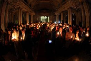 En honor a ella encendieron velas el la Legislatura.