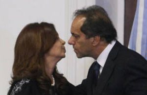 Scioli avisó que no pesificará sus ahorros