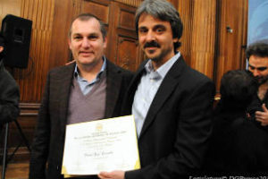 Distinguen a Escalandrum y a su fundador, Daniel Piazzolla