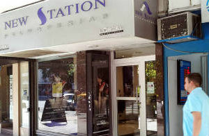 Pauta oficial: un peluquero recibió más de $5 millones