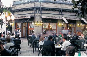 Grupos musicales podrán tocar en café y bares porteños