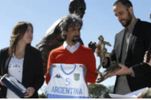 Vidal y Ginóbili inauguraron el Paseo de la Gloria