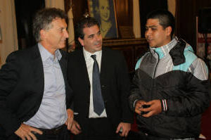 Sobreviviente de once: Macri lo saludo en la legislatura