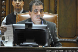 Se estableció doble sentido de circulación a la calle Arenales