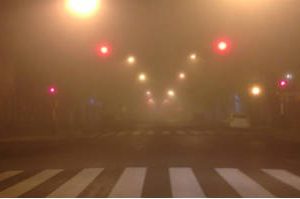 Una intensa niebla complicó la mañana