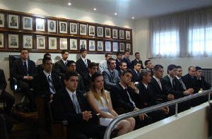 Entrega de diplomas a los árbitros egresados