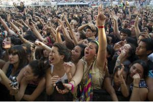 Tan Biónica inaugura los ciclos "verano en la ciudad".