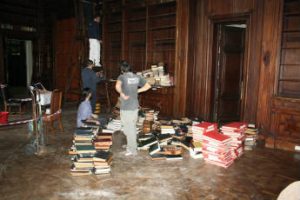 Inundación en  la biblioteca en la Legislatura.