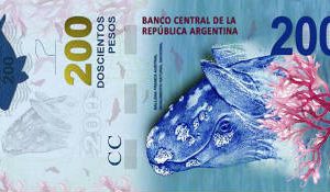 Salen a la calle los billetes “ballena” de $200