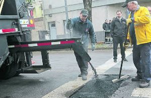 Pozos, fastidio cotidiano: Lanzan un sistema online para denunciar