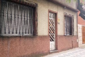 Legislatura: Colocarán una placa en la casa donde vivió Maradona