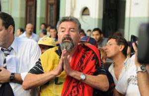 Renar:Castells pide lo autorice a portar armas