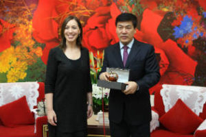 Vidal termino su gira por China