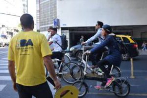 Ciudad: Ciclista campaña vial y normas de tránsito