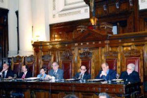 Jueces de todo el país reclaman independencia