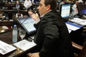 Ritondo contra Scioli