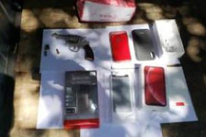 Cayó banda:Asaltaban con una camioneta