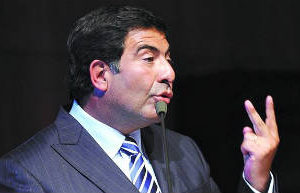 Denuncian a Echegaray por violar secreto fiscal