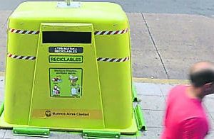 Basura en las calles: Planean redistribuir las campanas para reciclar