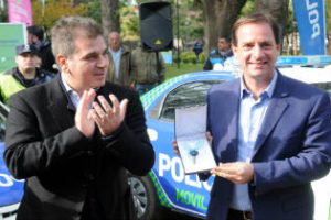 Ritondo entregó móviles inteligentes 360°