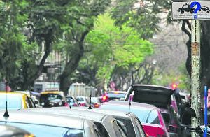 Ciudad: Un millón de multas en 2015 por estacionar mal