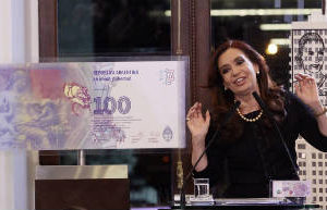 El 63% de los billetes son de $100