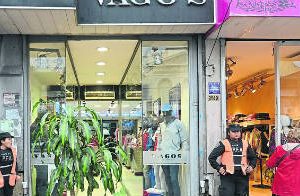 Flores: Avellaneda luce sin manteros y con custodia policía
