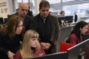 Vidal Visitó el Centro de Monitoreo de Lanús