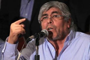 Moyano: reelegido y se oficializa la fractura de la CGT