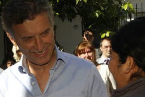 Macri encabezó acto de firma de escrituras de viviendas