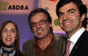 Desfile de moda a beneficio de  ASDRA