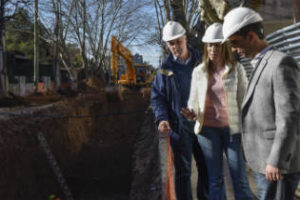 Morón: Vidal recorrió obras de saneamiento hidráulico