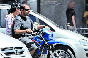 Ciudad, uno de cada tres motociclistas usa mal el casco