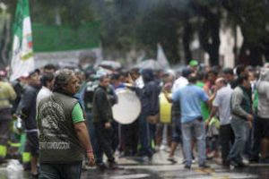 El gobierno porteño terció en favor de Camioneros