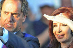 Scioli no toma distancia de Cristina