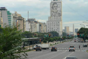 Ciudad: Hoy libre estacionamiento