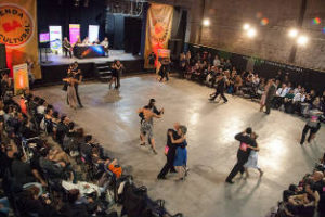 Continúa el 13º Campeonato de Baile de Tango