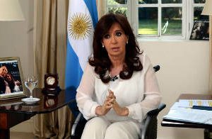 Cristina apuntó a Lagomarsino y lo relacionó con Clarín