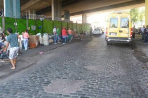 Comunas 3 y 10:Operativos bajo autopista