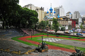 Parque Lezama abrió sin rejas