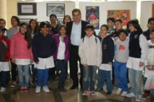 Presentación escolar sobre los espacios verdes de Mataderos