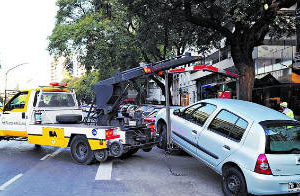 Piden que se avise si se llevan un auto