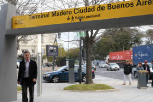 Puerto Madero: Macri inauguró la nueva terminal de combis