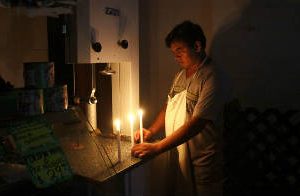 Luz:El gobierno destacó la “baja de conflictos” Comentar